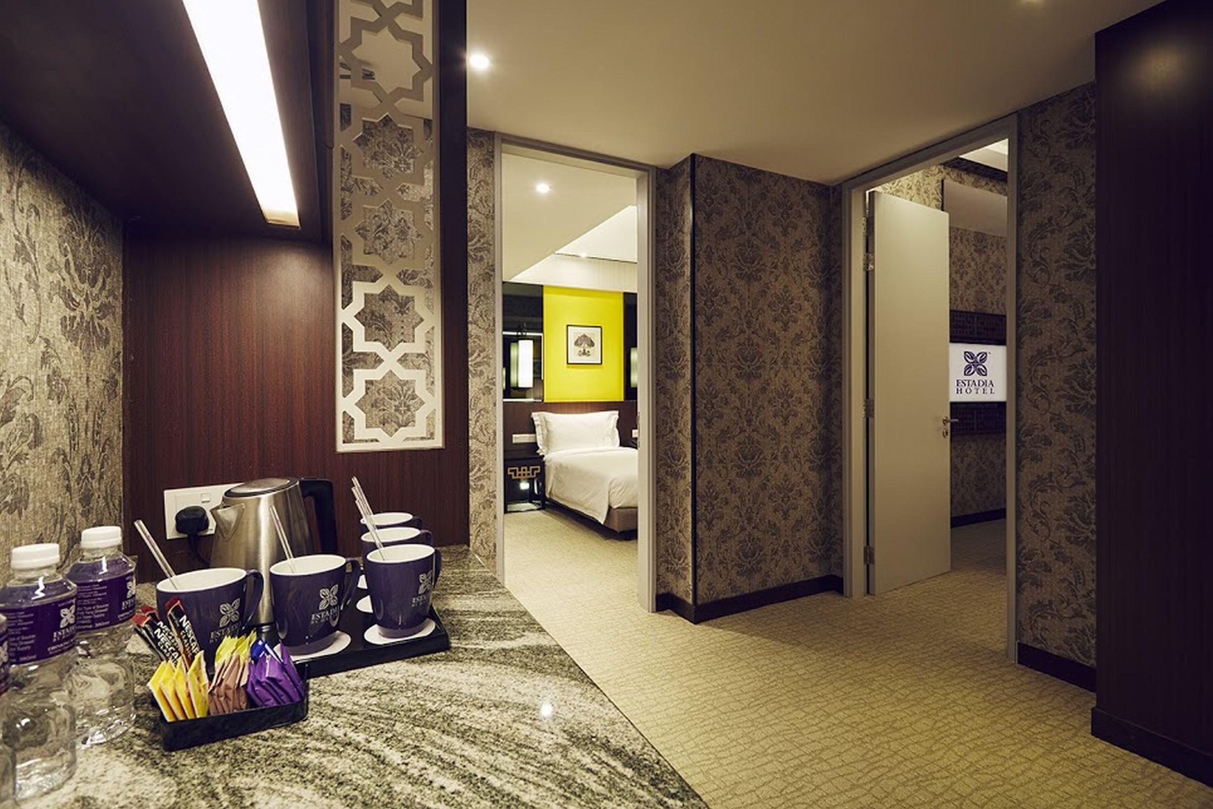 Estadia Hotel Malacca Exterior photo