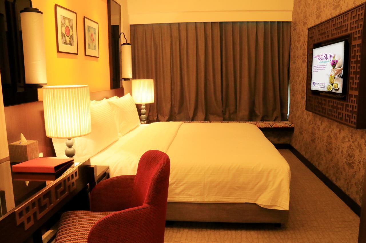 Estadia Hotel Malacca Exterior photo