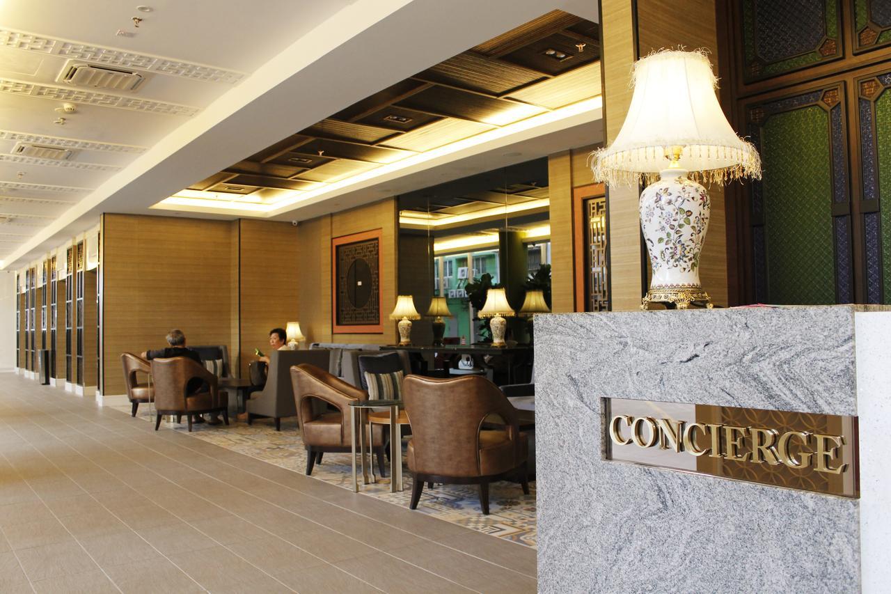 Estadia Hotel Malacca Exterior photo